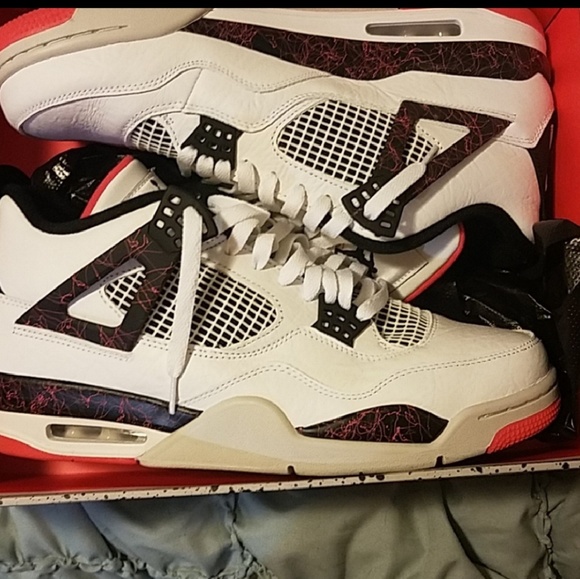 Jordan 4 - Picture 1 of 5